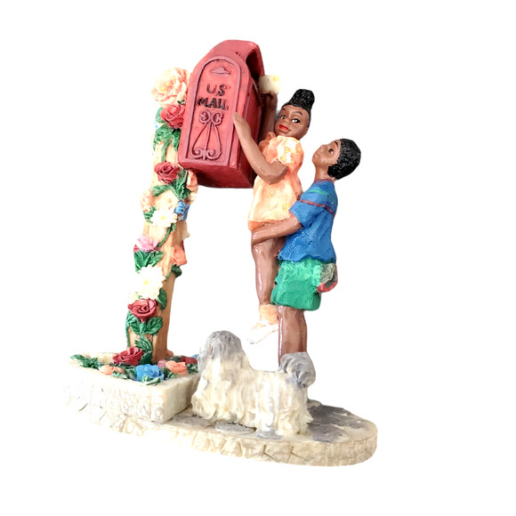 Vintage '97 Treasures of the Heart Figurine - Picture 1 of 13